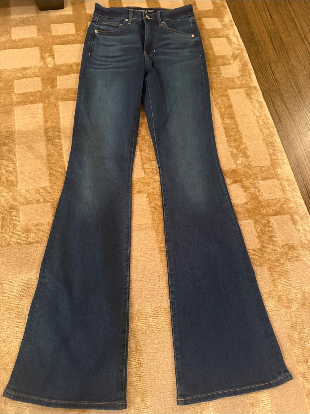 Veronica Beard Women’s Dark Blue Flared Jeans - 25